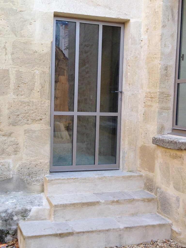 installation porte vitrée Gard