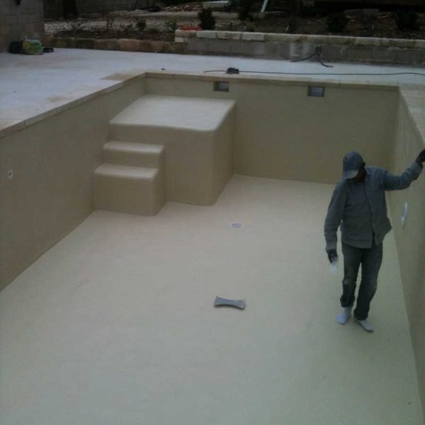 Création piscine sur mesure dans le Gard