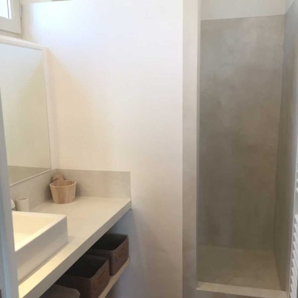 maçonnerie salle de bain dans le Gard