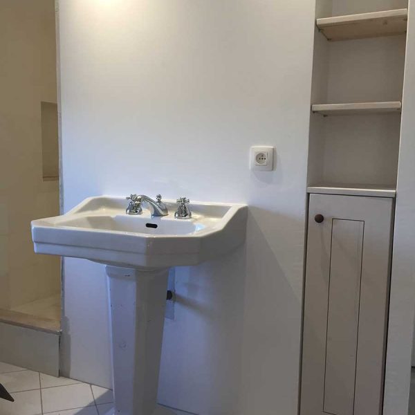 salle de bain évier dans le Gard