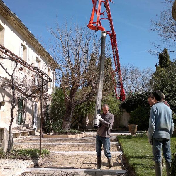 travaux terrasse extérieure dans le Gard