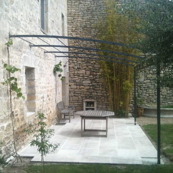 entretien terrasse extérieure dans le Gard
