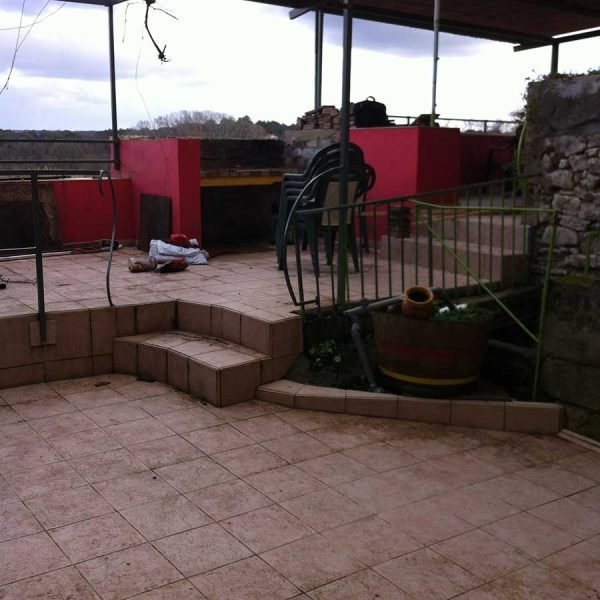 terrasse pierre dans le Gard
